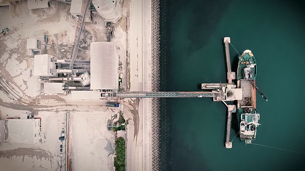 会社案内ドローン空撮